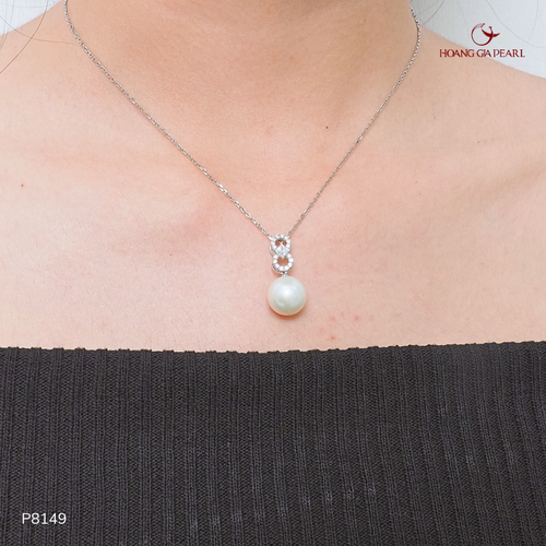 Figure Eight Pendant