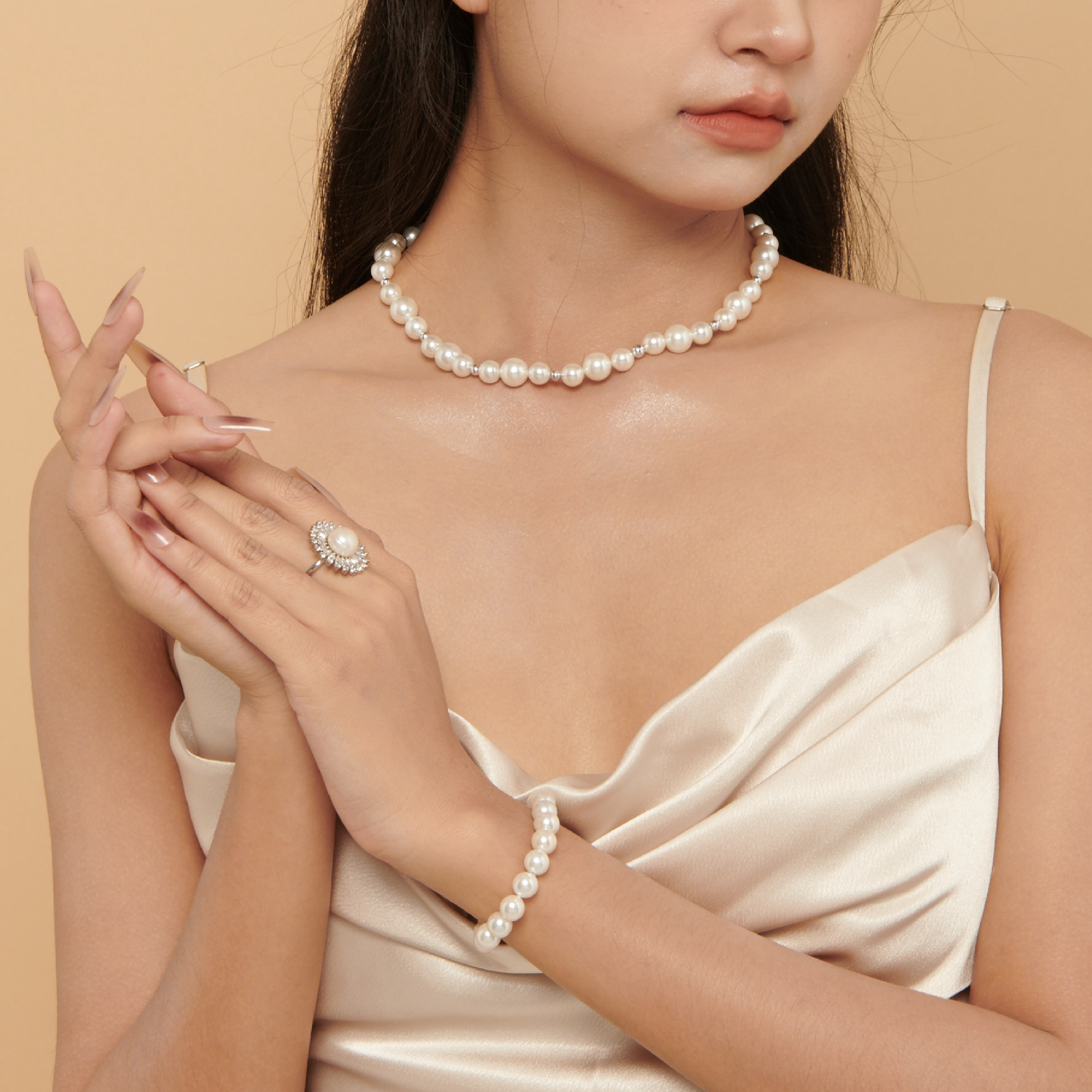 Signature Pearl Necklace C0006