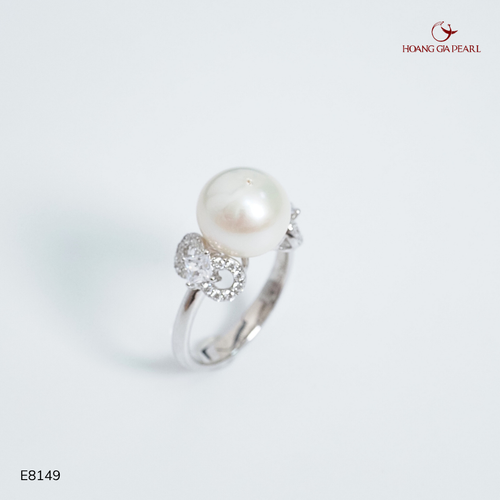 Figure Eight Ring